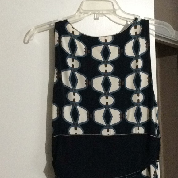 GEO Design Sleeveless Dress - Picture 5 of 6